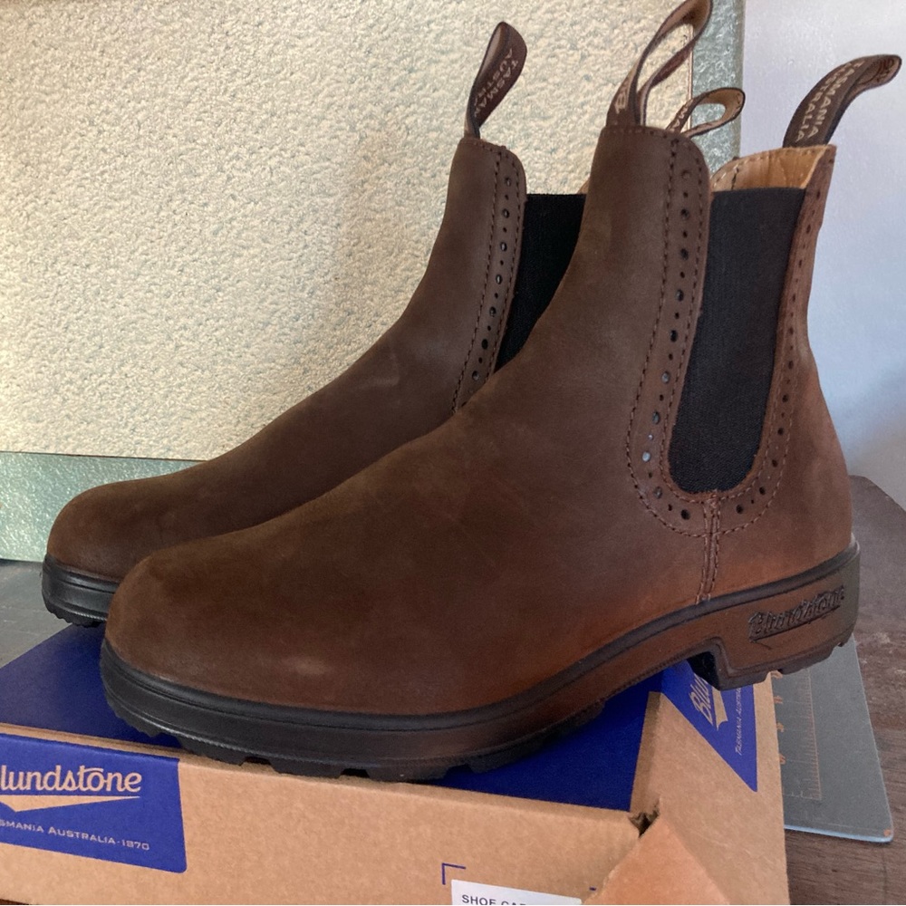 Blundstone Women’s - Chelsea - Size 7.5 Antique Brown